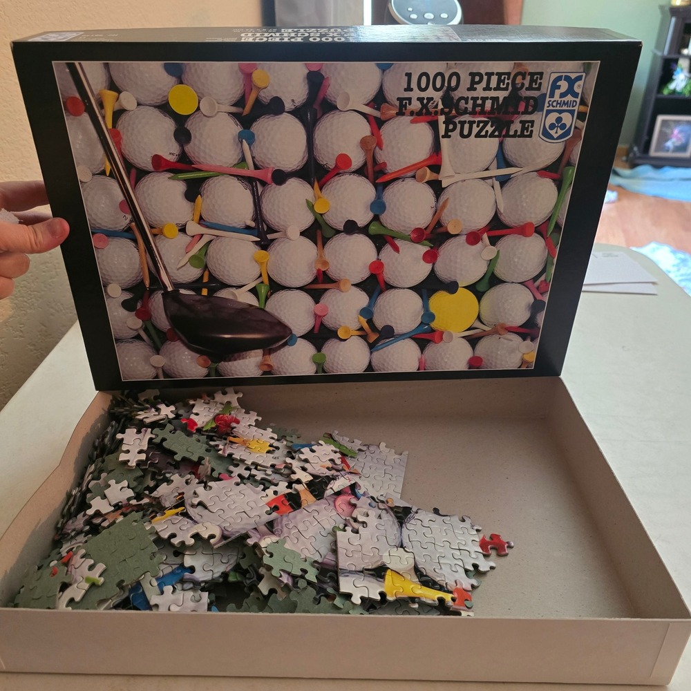 FX Schmid Teed Off 1000 Piece Jigsaw‎ Puzzle Golf Balls Tees Karen Romanko 98148
